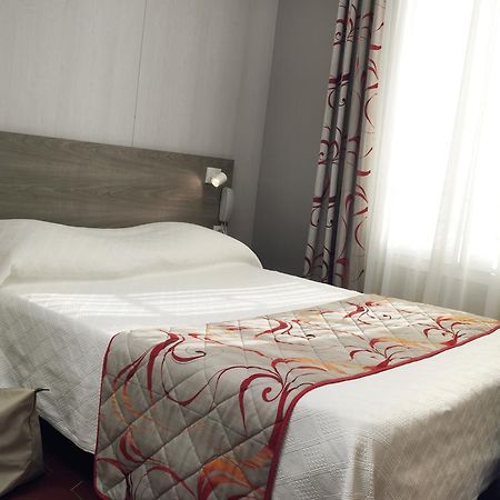 Brit Hotel Confort Le Revest Sainte-Maxime Dış mekan fotoğraf