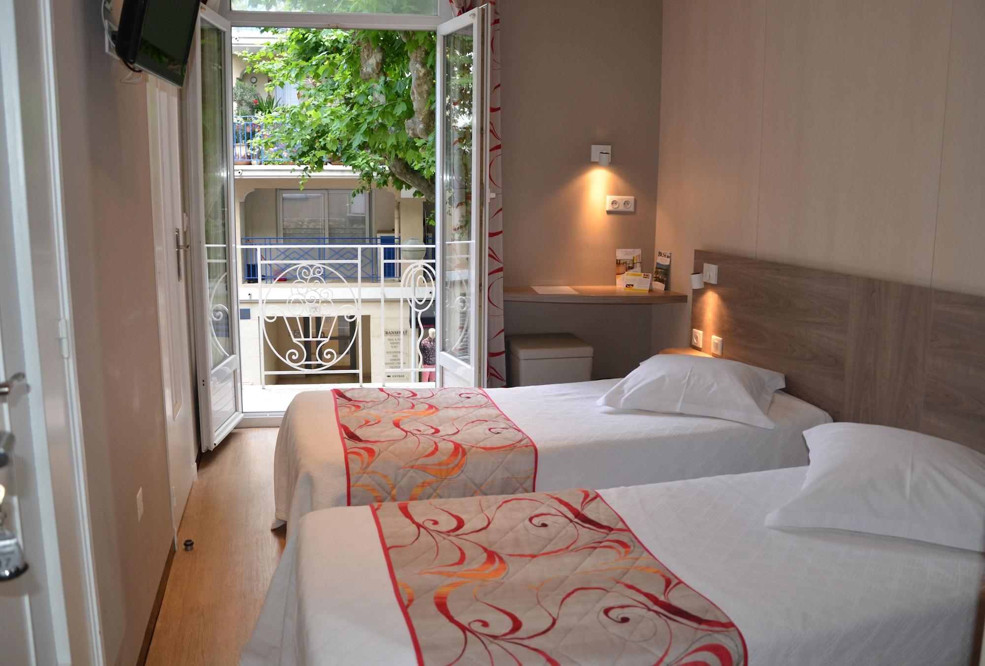 Brit Hotel Confort Le Revest Sainte-Maxime Dış mekan fotoğraf