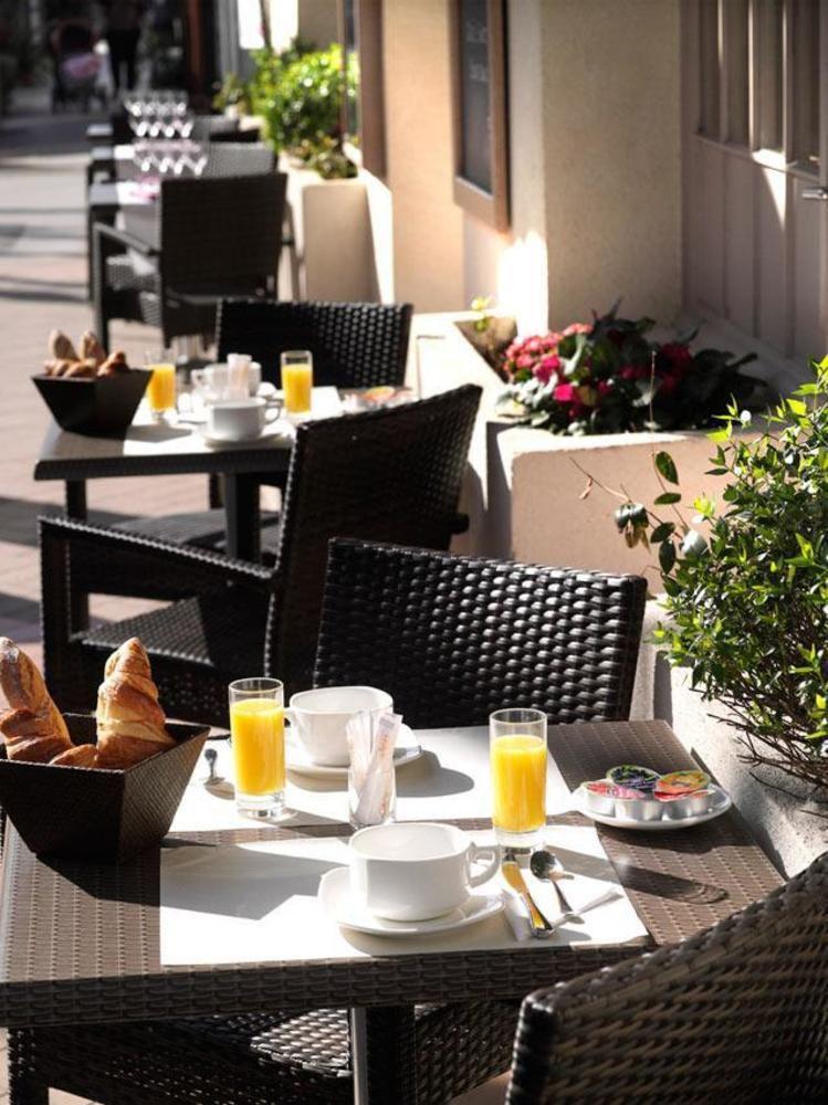 Brit Hotel Confort Le Revest Sainte-Maxime Dış mekan fotoğraf